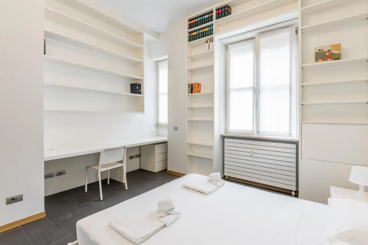 Easylife - Elegante Dimora Due Passi Dal Duomo Lägenhet Milano
