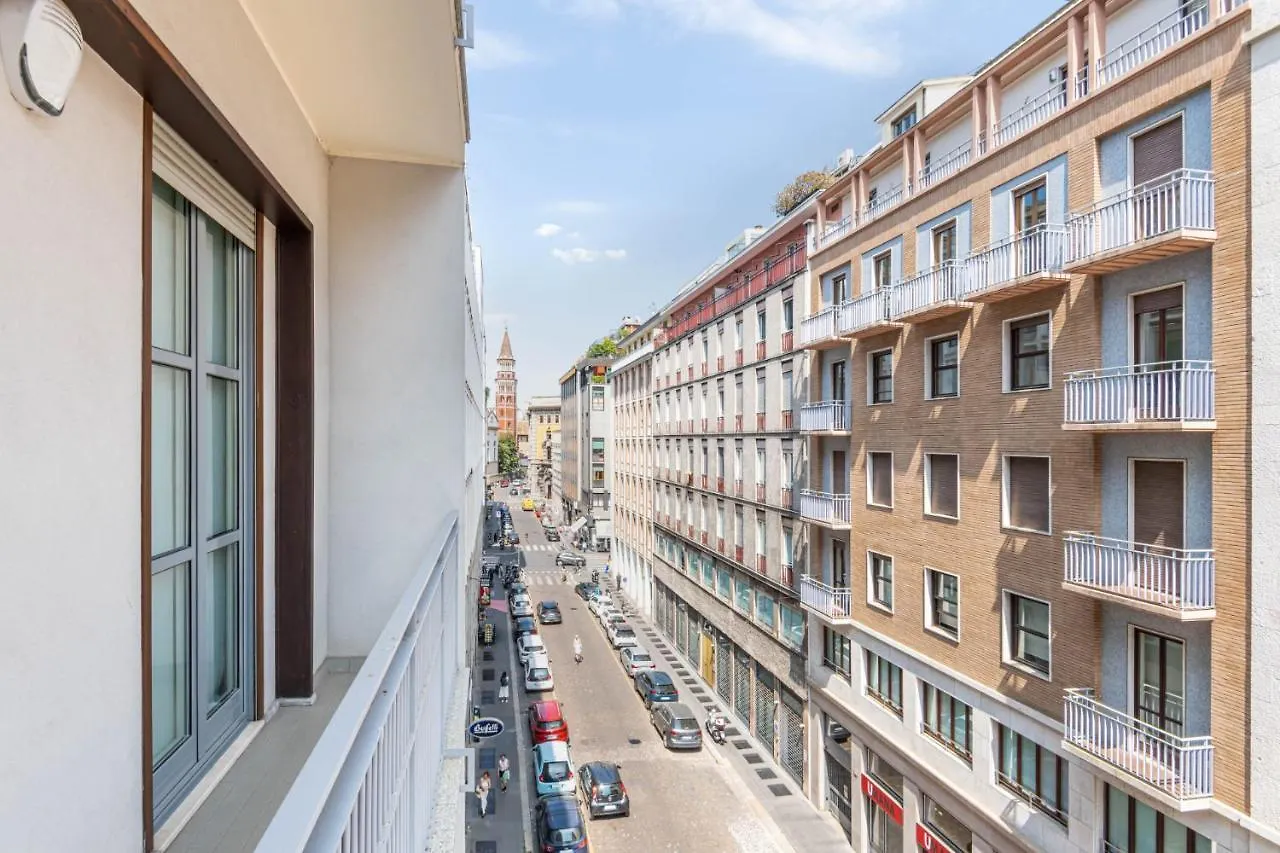 Easylife - Elegante Dimora Due Passi Dal Duomo Lägenhet Milano